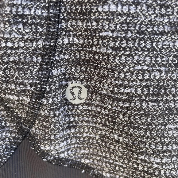 Lululemon Daily Practice Jacket, size 4 - Picture 11 of 13